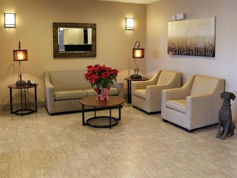 Holiday Inn Express & Suites Emporia Northwest By Ihg Exteriér fotografie