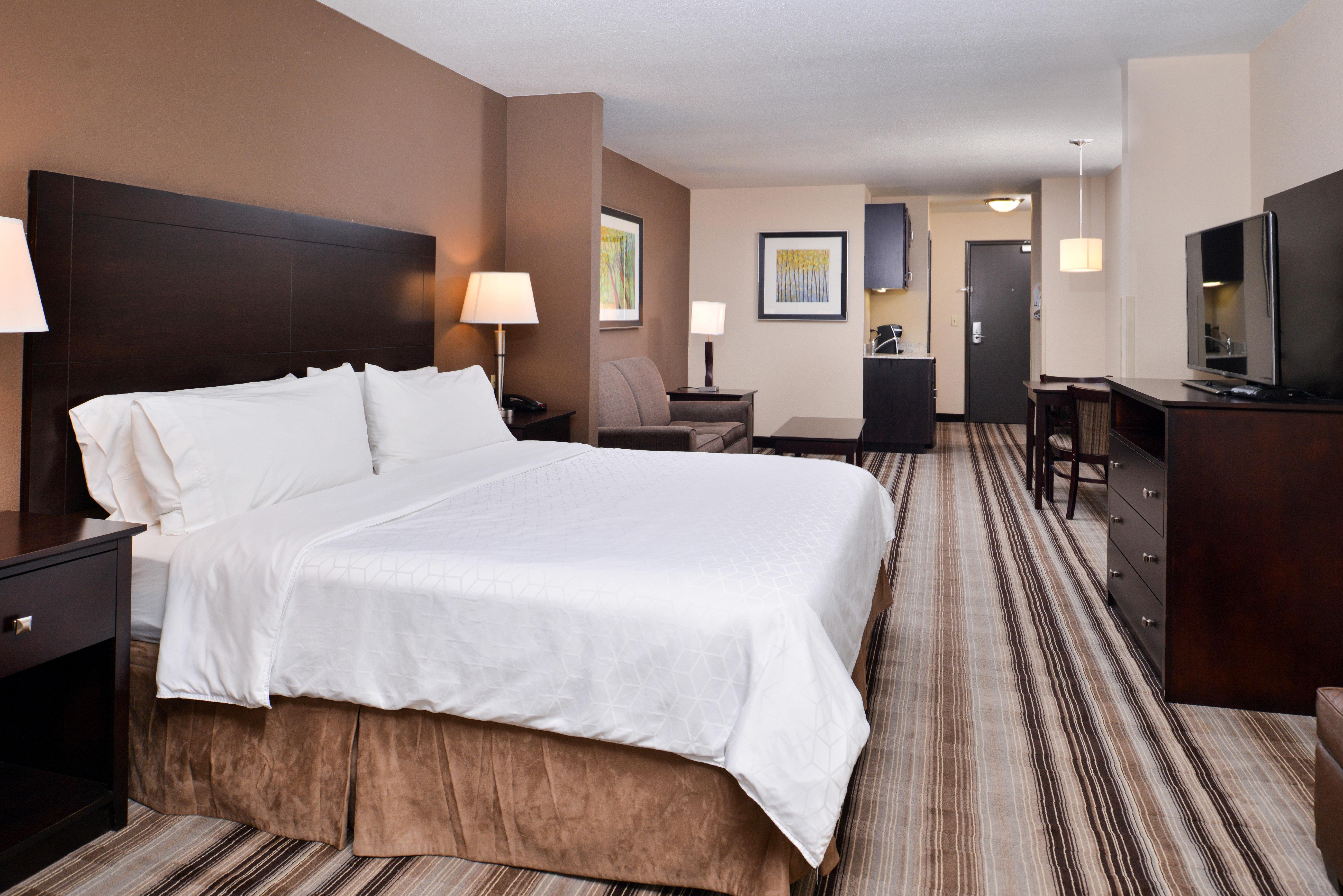 Holiday Inn Express & Suites Emporia Northwest By Ihg Exteriér fotografie
