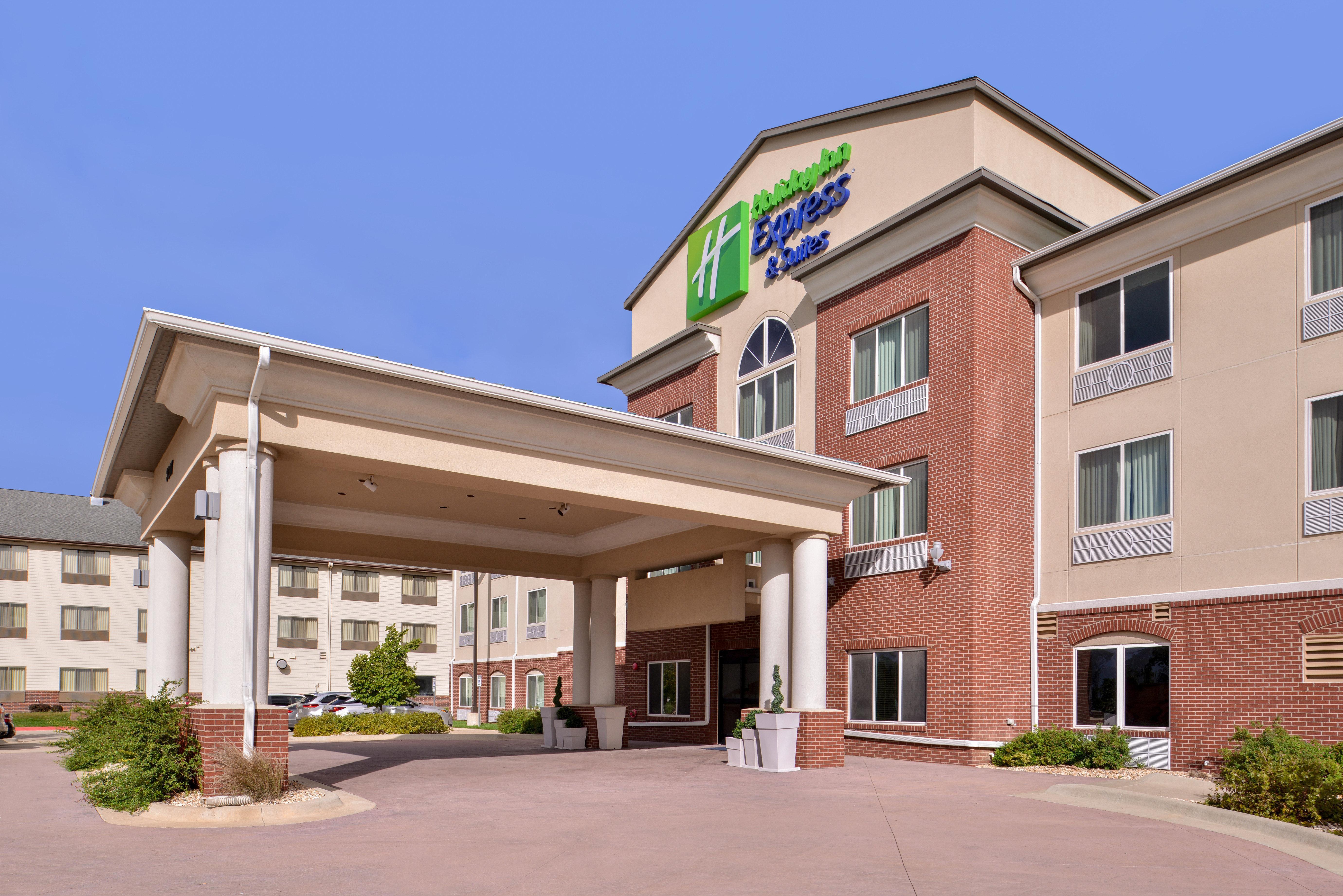 Holiday Inn Express & Suites Emporia Northwest By Ihg Exteriér fotografie