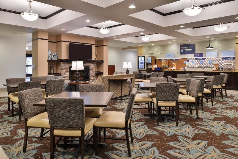 Holiday Inn Express & Suites Emporia Northwest By Ihg Exteriér fotografie